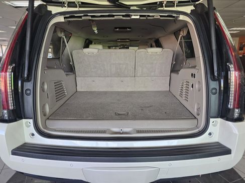 Used 2015 Cadillac Escalade ESV Luxury image 39