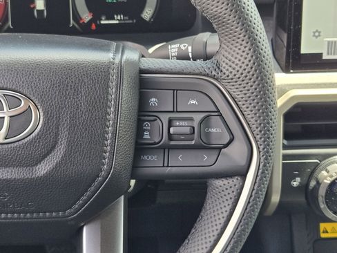 Used 2025 Toyota Tacoma Trailhunter image 28