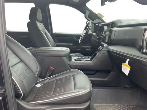 Used 2024 GMC Sierra 2500 AT4X w/ AT4X AEV Edition AWD/4WD image 15