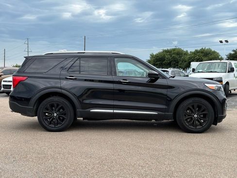 Used 2024 Ford Explorer Limited AWD/4WD image 4