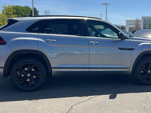 New 2026 Volkswagen Atlas Cross Sport SEL R-Line AWD/4WD image 9