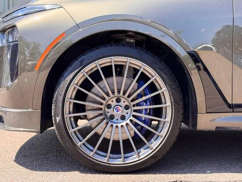 Used 2024 BMW ALPINA XB7 AWD/4WD image 11