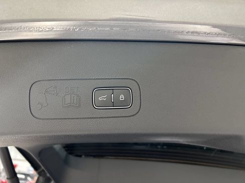 Certified 2025 Lincoln Aviator Black Label w/ Jet Appearance Package AWD/4WD image 32
