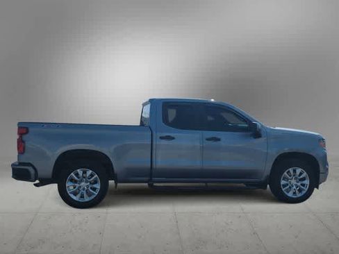 Used 2023 Chevrolet Silverado 1500 Custom image 9