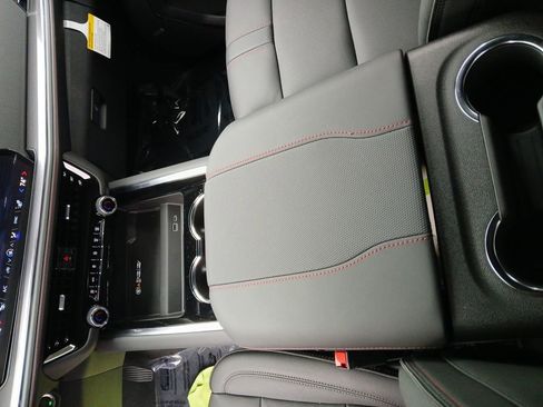New 2026 Chevrolet Suburban RST w/ Advanced Technology Package AWD/4WD image 23
