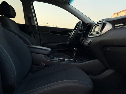 Used 2018 Kia Sorento L FWD image 13