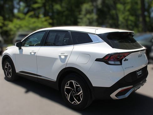 Certified 2023 Kia Sportage LX FWD image 6