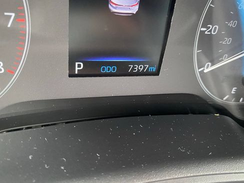 Used 2025 Toyota Corolla LE FWD image 5