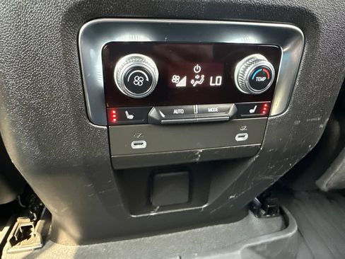 Used 2023 GMC Yukon SLT w/ SLT Premium Package AWD/4WD image 51