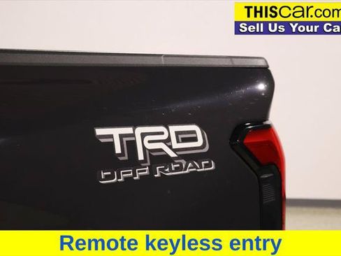 Used 2025 Toyota Tacoma TRD Off-Road AWD/4WD image 16
