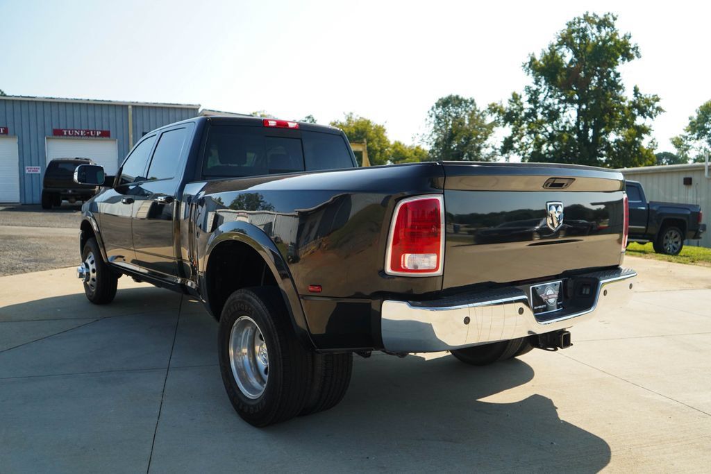 Used 2017 RAM 3500 Laramie AWD/4WD image 4