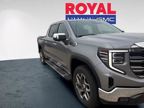 New 2026 GMC Sierra 1500 SLT image 3