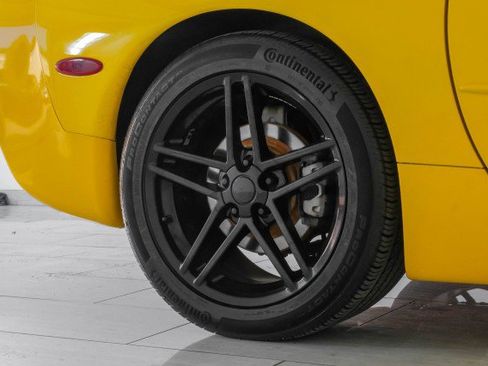 Used 2004 Chevrolet Corvette AUTOMATIC LEATHER SEATS BOSE S w/ Preferred Equipment Group image 53