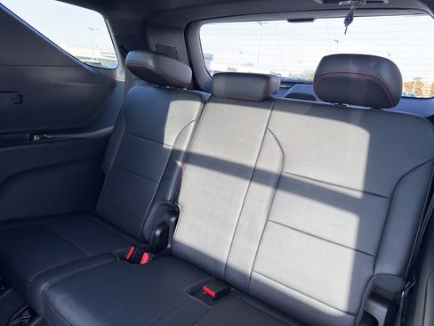 Certified 2024 Chevrolet Traverse RS w/ LPO, Floor Liner Package image 35