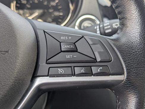 Used 2021 Nissan Rogue Sport SV AWD/4WD image 21
