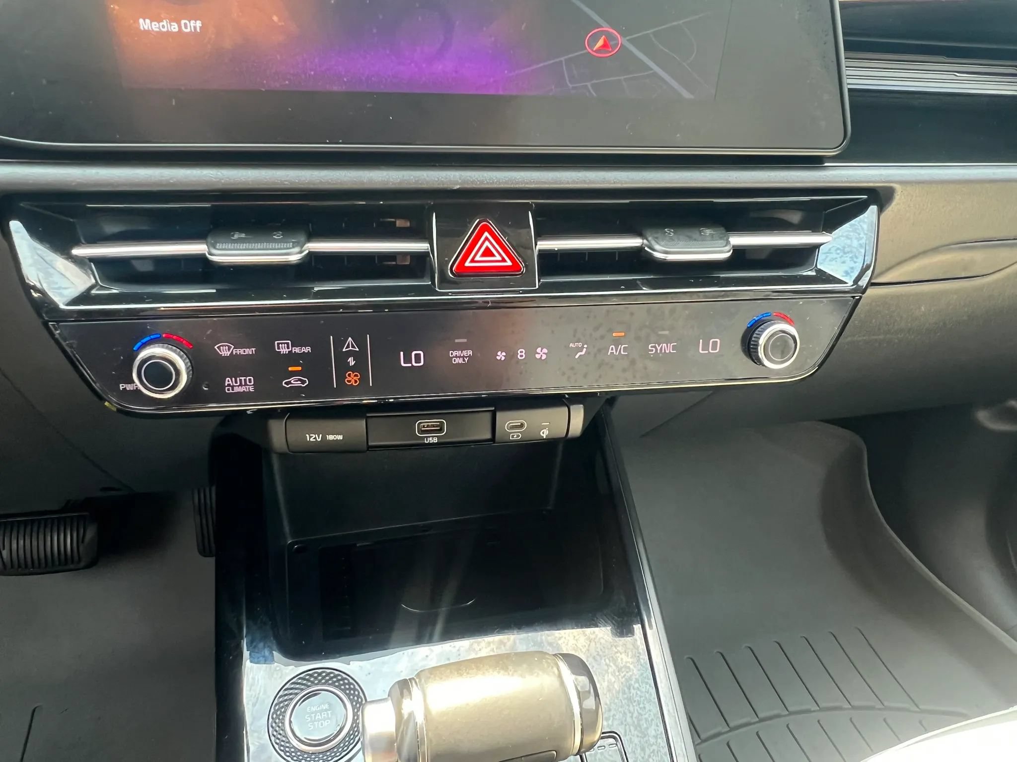Used 2025 Kia Niro EX FWD image 21