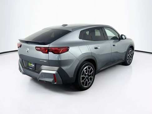 Used 2026 BMW X2 xDrive28i AWD/4WD image 9