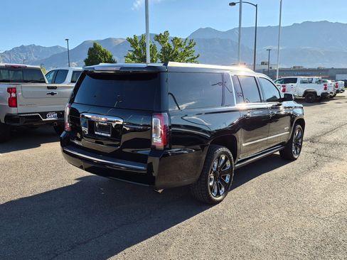 Used 2018 GMC Yukon XL Denali w/ Denali Ultimate Package AWD/4WD image 3
