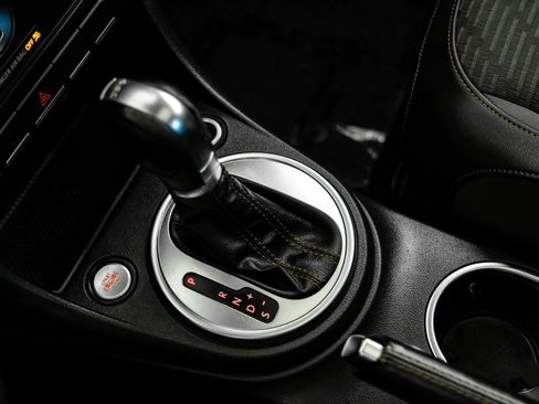 Used 2013 Volkswagen Beetle 2.0T image 18