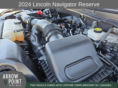 Used 2024 Lincoln Navigator Reserve AWD/4WD image 14