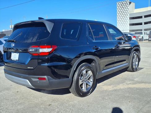 Certified 2025 Honda Pilot EX-L image 24