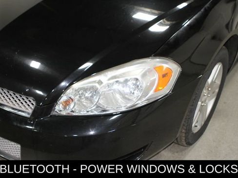 Used 2016 Chevrolet Impala LT FWD image 3