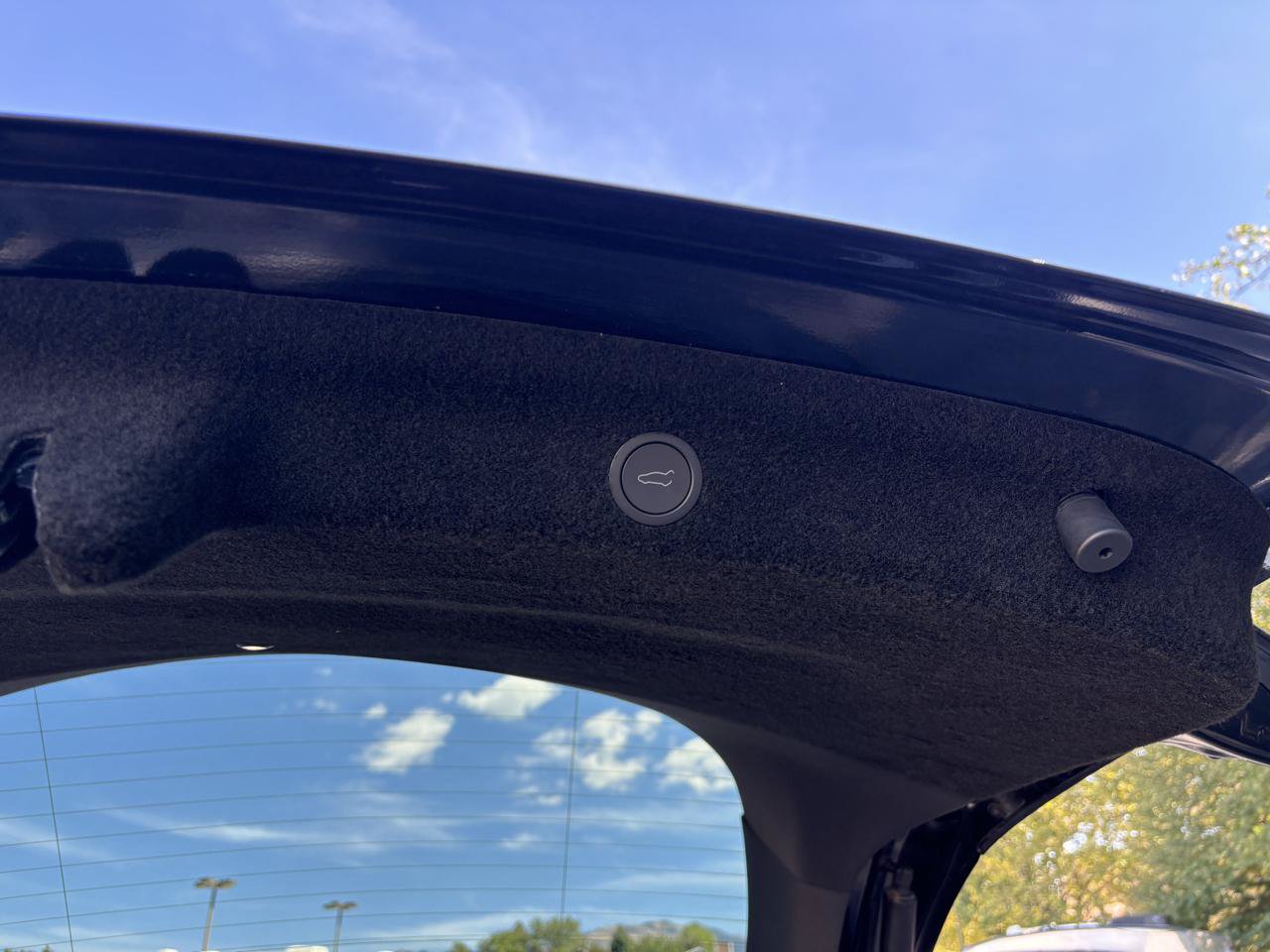 Used 2026 Tesla Model Y Long Range AWD/4WD image 19