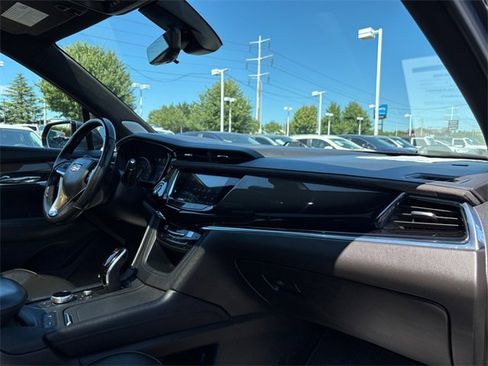 Used 2021 Cadillac XT6 Premium Luxury w/ Platinum Package image 41