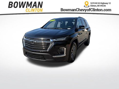 Used 2023 Chevrolet Traverse LT FWD image 1