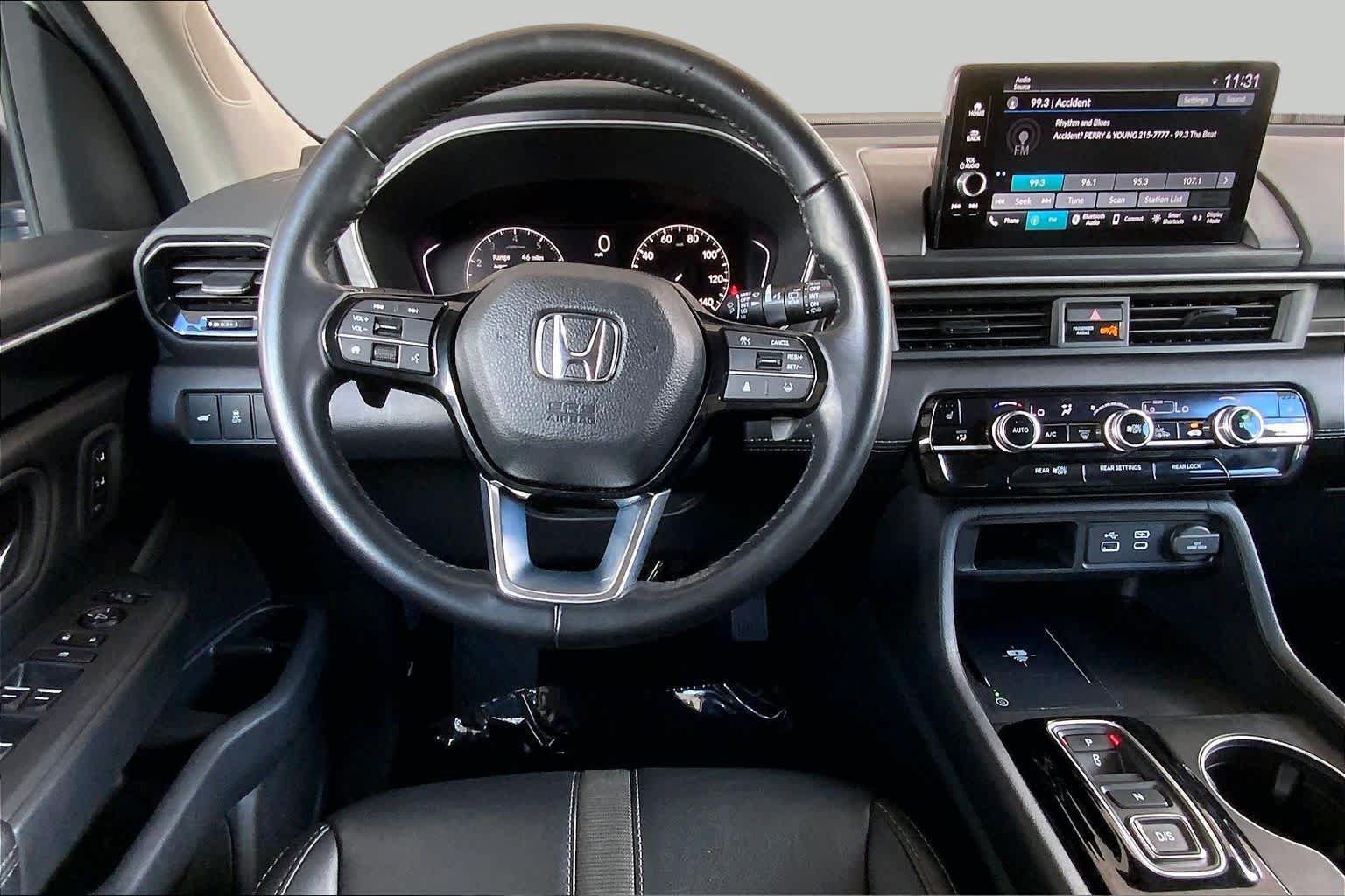 Used 2025 Honda Pilot EX-L image 6
