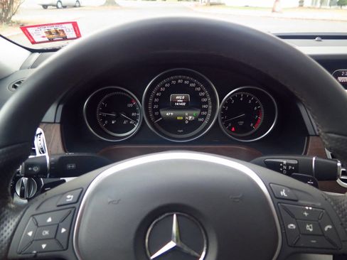 Used 2014 Mercedes-Benz E 350 4MATIC Sedan image 12