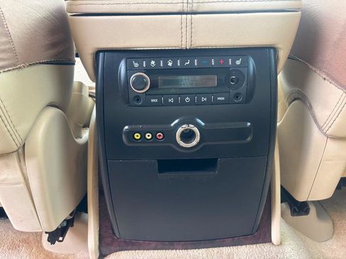 Used 2007 Cadillac Escalade AWD w/ Information Package image 28