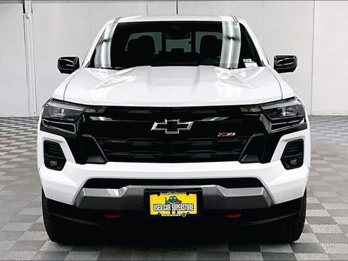 Used 2023 Chevrolet Colorado Z71 w/ Z71 Convenience Package 2 image 4