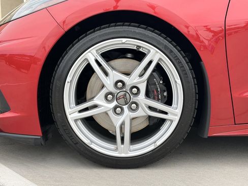 Used 2022 Chevrolet Corvette Stingray Preferred Cpe w/ Z51 Performance Package RWD image 9