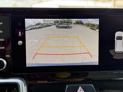 Certified 2022 Kia Sorento S FWD image 23