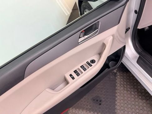 Used 2019 Hyundai Sonata SE FWD image 20