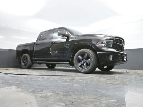 Used 2021 RAM 1500 Classic SLT w/ Electronics Convenience Group AWD/4WD image 46