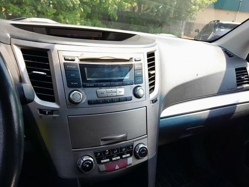 Used 2012 Subaru Outback 2.5i Premium AWD/4WD image 24