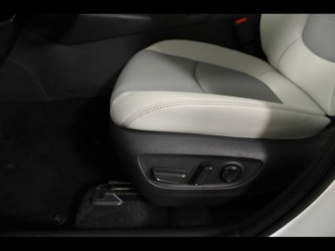 Used 2025 Toyota RAV4 XLE Premium w/ Weather Package AWD/4WD image 20