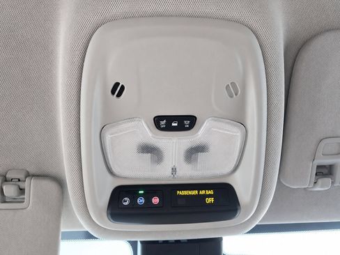 Certified 2020 Buick Encore GX Preferred w/ Sport Touring Package FWD image 31
