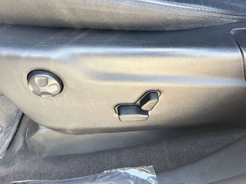 Used 2018 Jeep Grand Cherokee Altitude RWD image 19