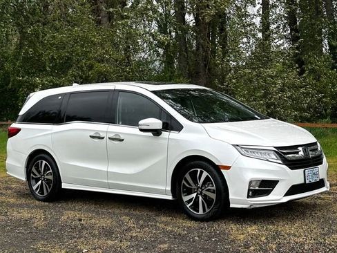 Used 2020 Honda Odyssey Elite image 3