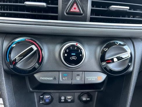 Used 2020 Hyundai Kona SE FWD image 30