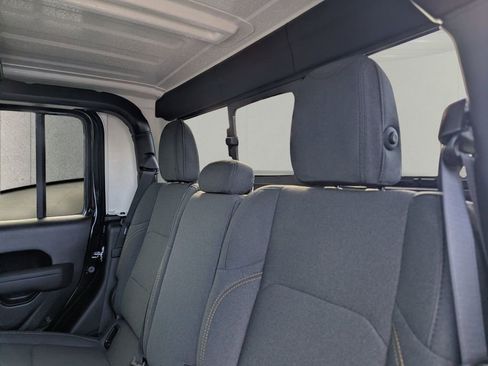 New 2026 Jeep Gladiator Sport image 7