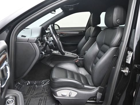 Used 2021 Porsche Macan GTS image 30