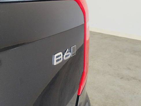 Used 2025 Volvo XC90 B6 Ultra AWD/4WD image 8