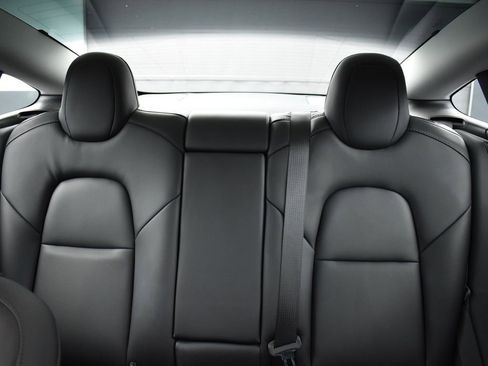 Used 2021 Tesla Model 3 Performance image 19