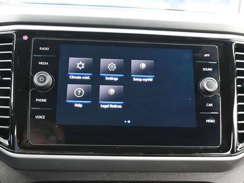 Used 2022 Volkswagen Atlas Cross Sport SE FWD image 25