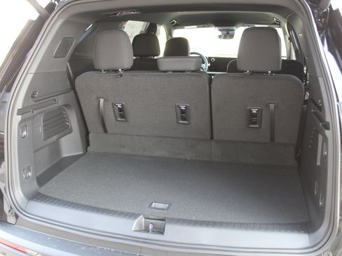 New 2026 Chevrolet Traverse LT image 18