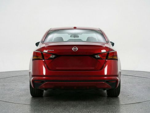 Used 2025 Nissan Altima 2.5 SV image 7
